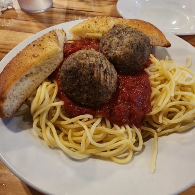 Kids Spaghetti & Meatball.