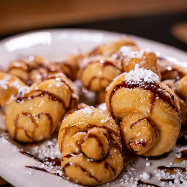 Sweet Knots.
